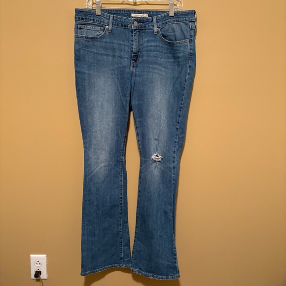 Levi’s 715 Bootcut Mid Rise Medium Wash Jeans 33x32 Womens distressed - Picture 2 of 7